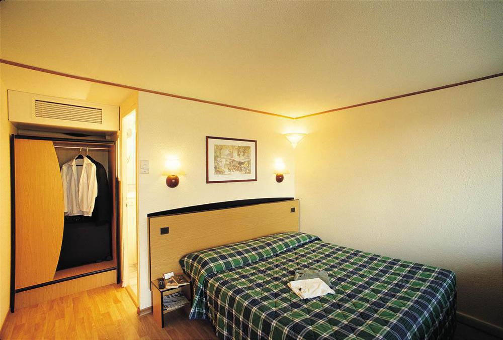 Campanile Lyon Centre - Gare Perrache - Confluence Hotell Rum bild